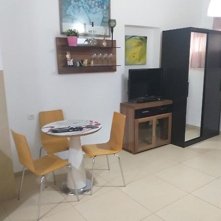 Guest House Orlihome Хайфа Екстериор снимка