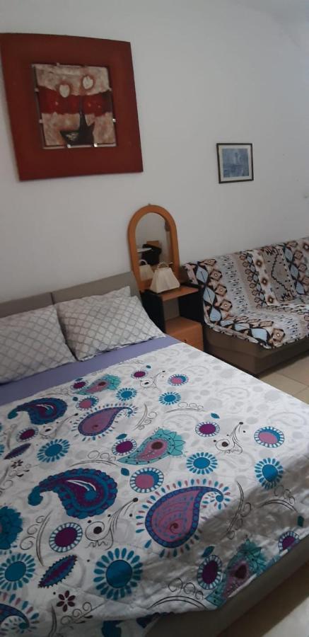 Guest House Orlihome Хайфа Екстериор снимка