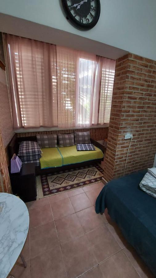 Guest House Orlihome Хайфа Екстериор снимка