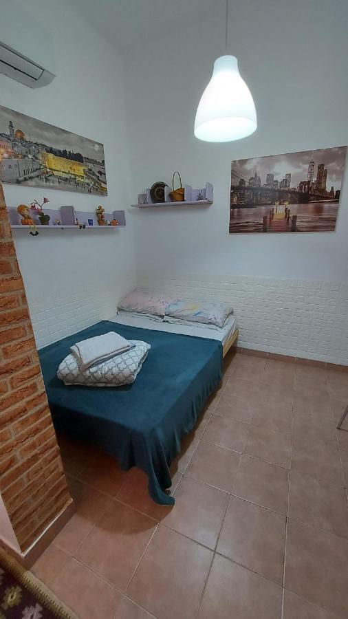 Guest House Orlihome Хайфа Екстериор снимка