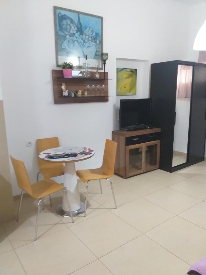Guest House Orlihome Хайфа Екстериор снимка