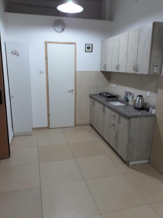 Guest House Orlihome Хайфа Екстериор снимка